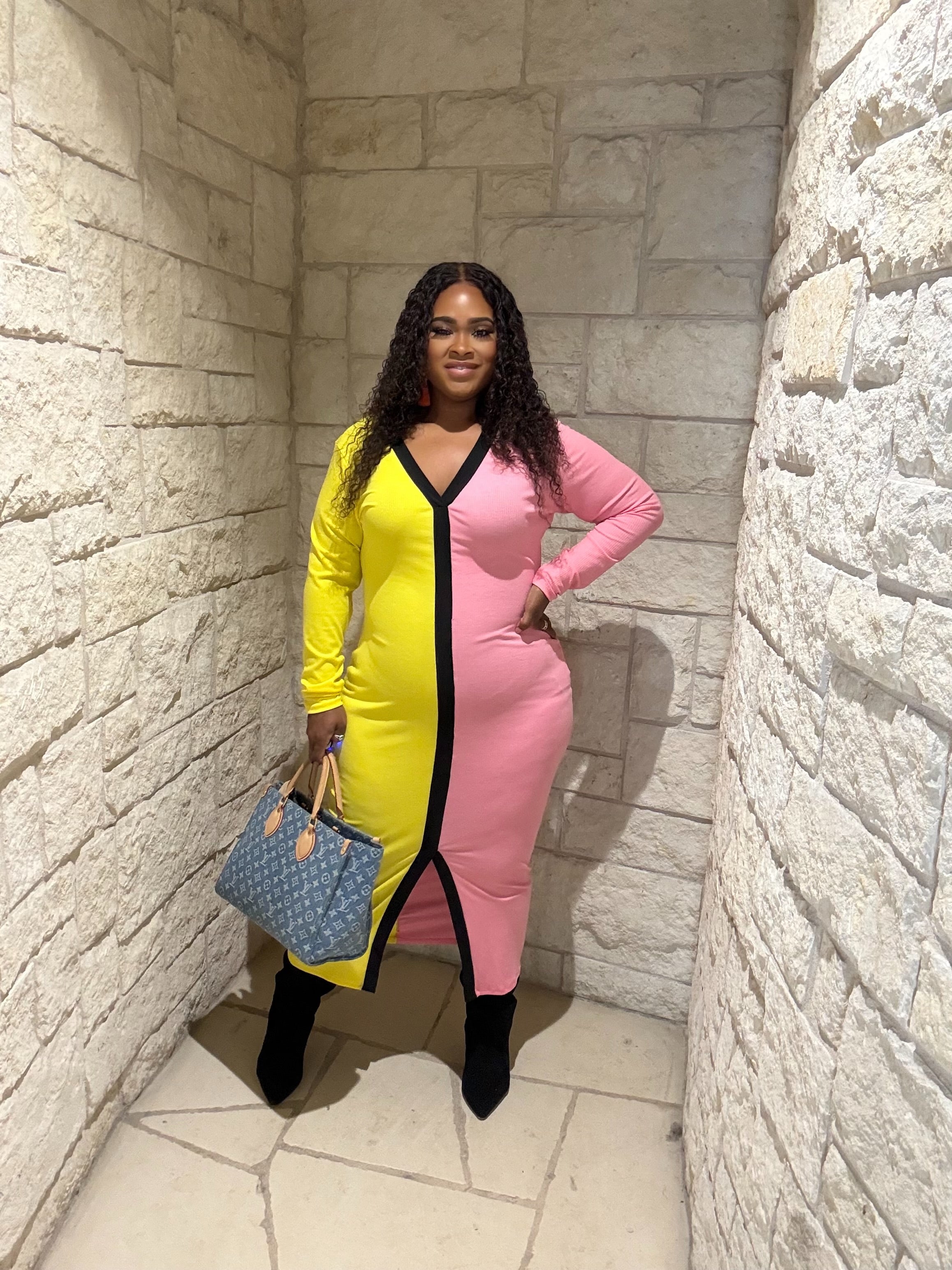 Plus size sweater dress – pink and yellow