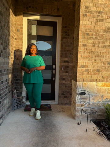 Green plus size short sleeve legging set