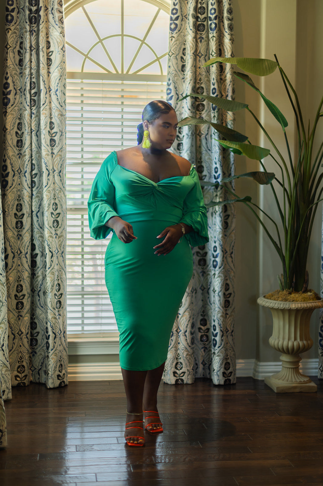 Evergreen Elegance off-Shoulder bodycon Dress